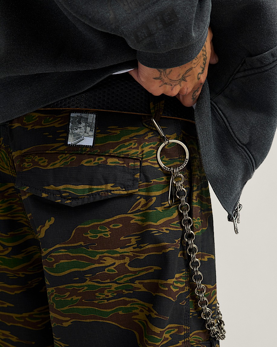 skate loose cargo pants von atiba jefferson
