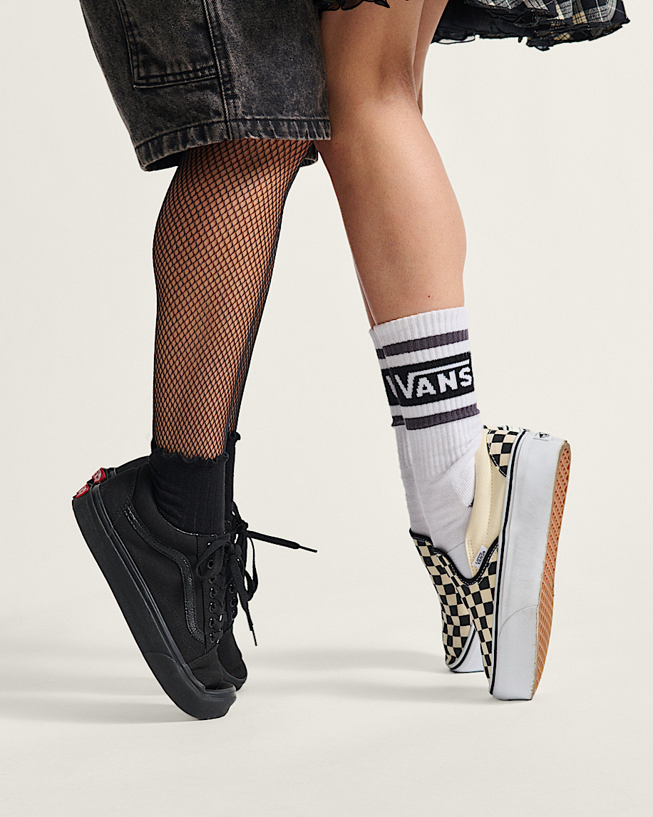 klassischer slip-on-plateauschuh mit schachbrettmuster
