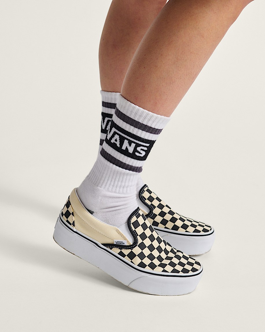 klassischer slip-on-plateauschuh mit schachbrettmuster