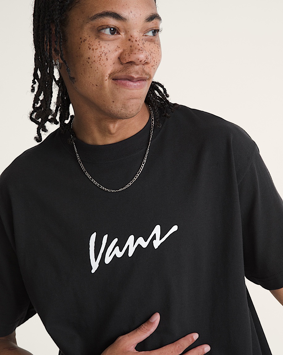 klassisches t-shirt mit schriftzug
