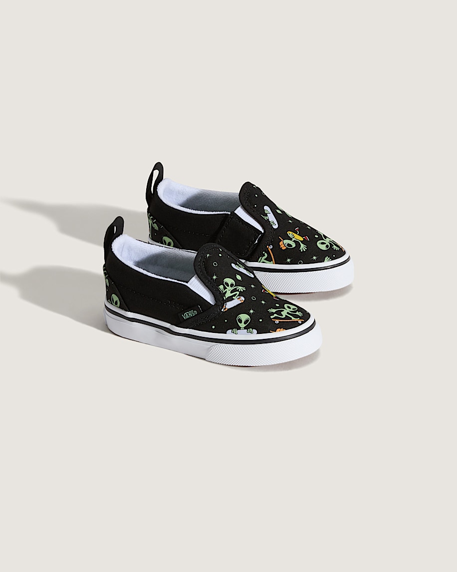 klassischer slip-on-v-schuh für kleinkinder