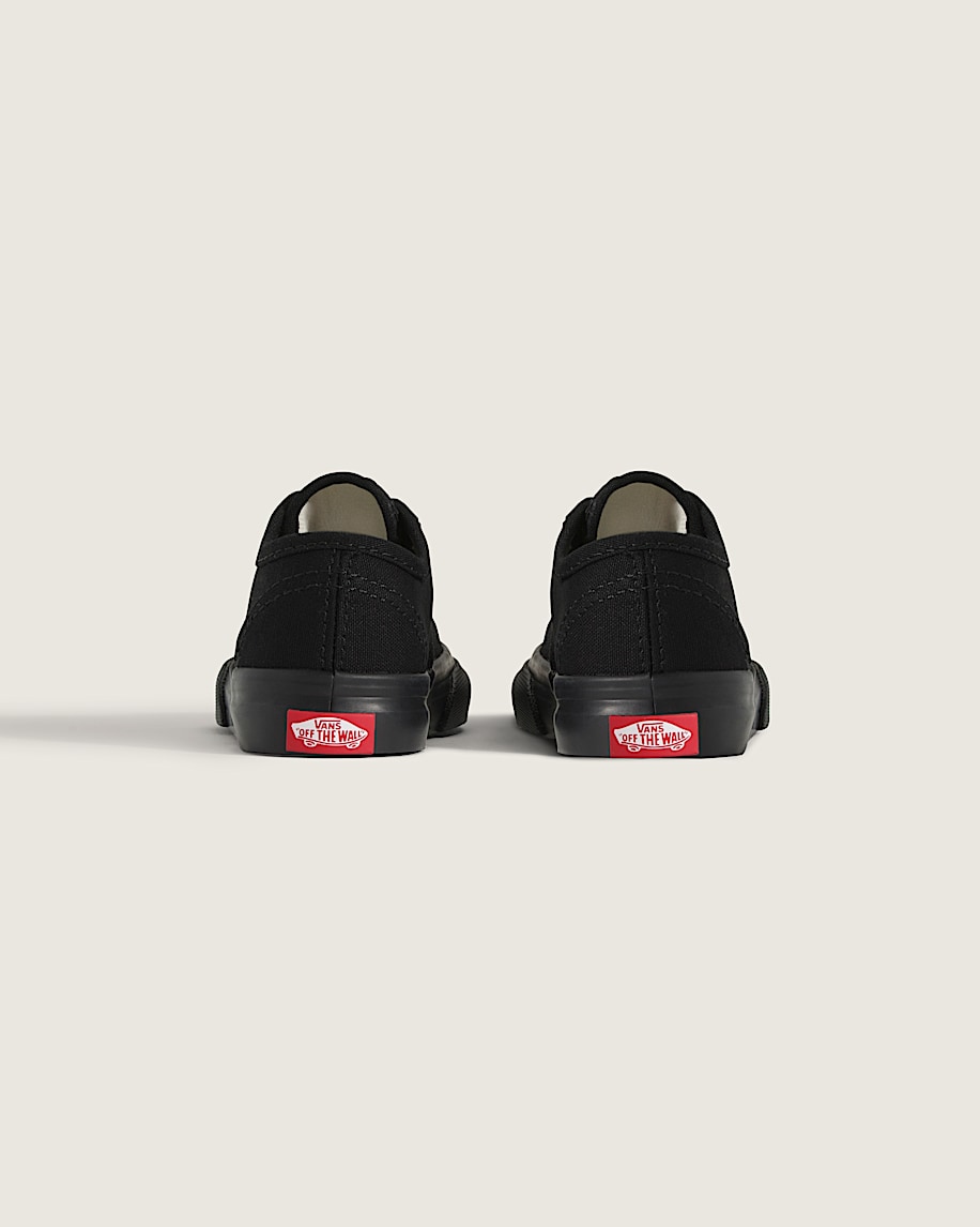 authentischer schuh für kleinkinder