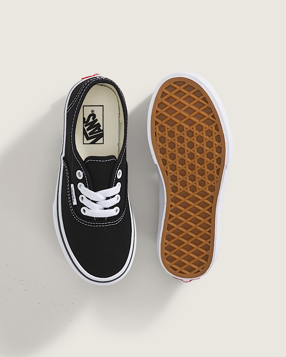 authentischer schuh für kleine kinder