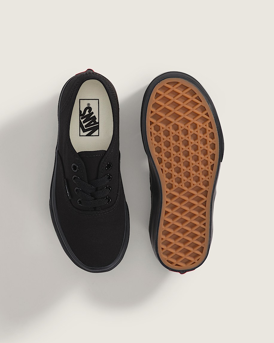 authentischer schuh für kleine kinder