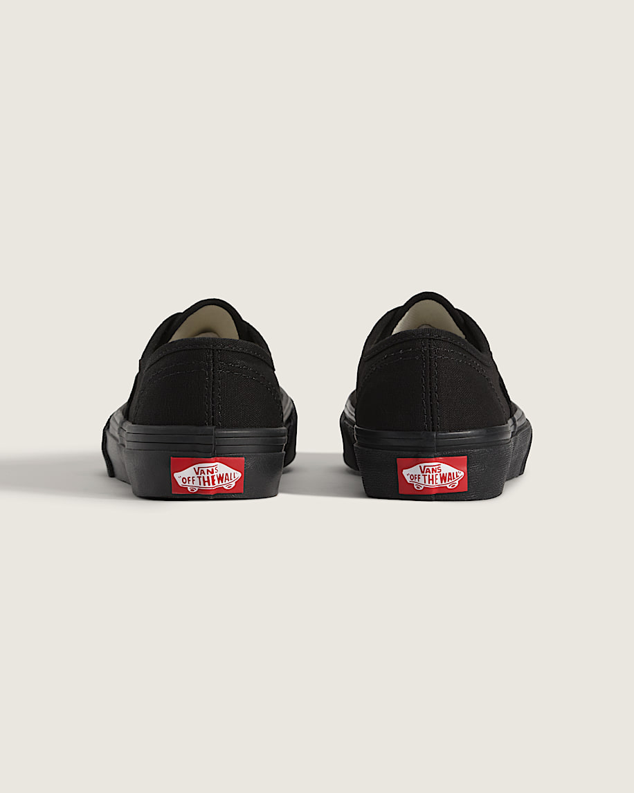 authentischer schuh für kleine kinder