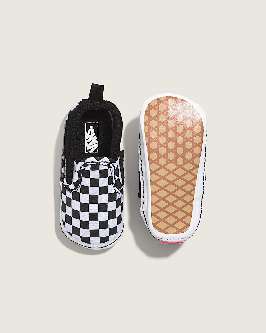 baby-slip-on-krabbelschuh mit v-förmigem schachbrettmuster